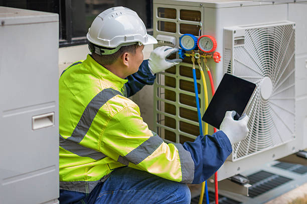 Professional Hvac technician working in Dresher, PA